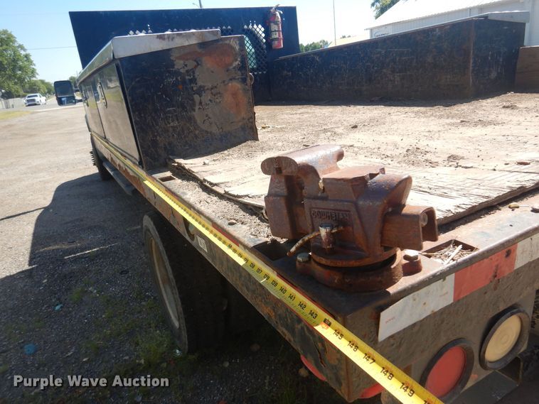 image for item KI9350 2009 Ford F550  flatbed truck