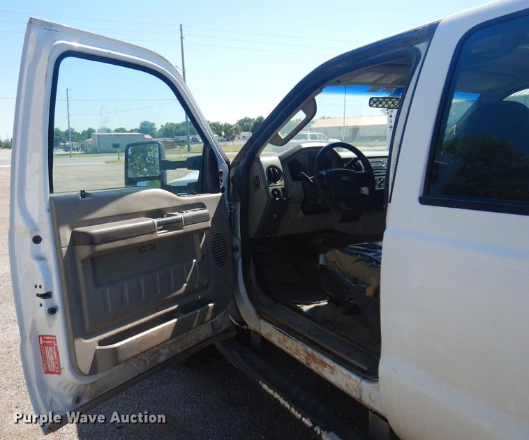 image for item KI9350 2009 Ford F550  flatbed truck