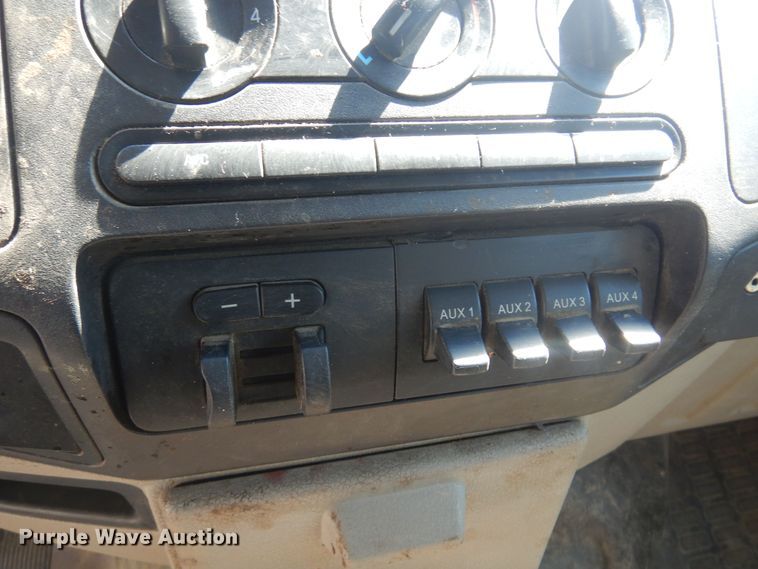 image for item KI9350 2009 Ford F550  flatbed truck