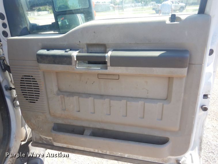 image for item KI9350 2009 Ford F550  flatbed truck