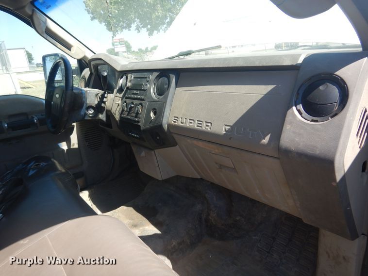 image for item KI9350 2009 Ford F550  flatbed truck