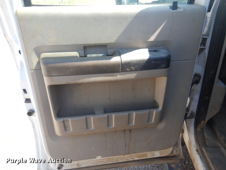 image for item KI9350 2009 Ford F550  flatbed truck