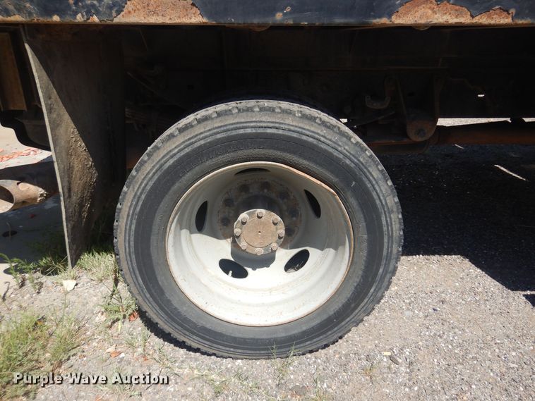 image for item KI9350 2009 Ford F550  flatbed truck