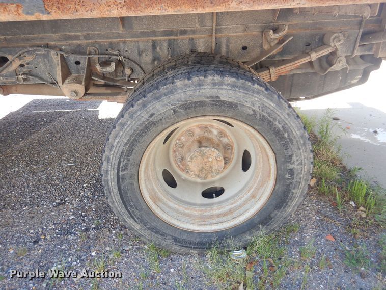 image for item KI9350 2009 Ford F550  flatbed truck