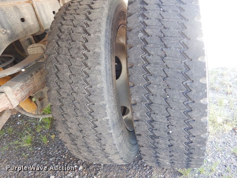 image for item KI9350 2009 Ford F550  flatbed truck