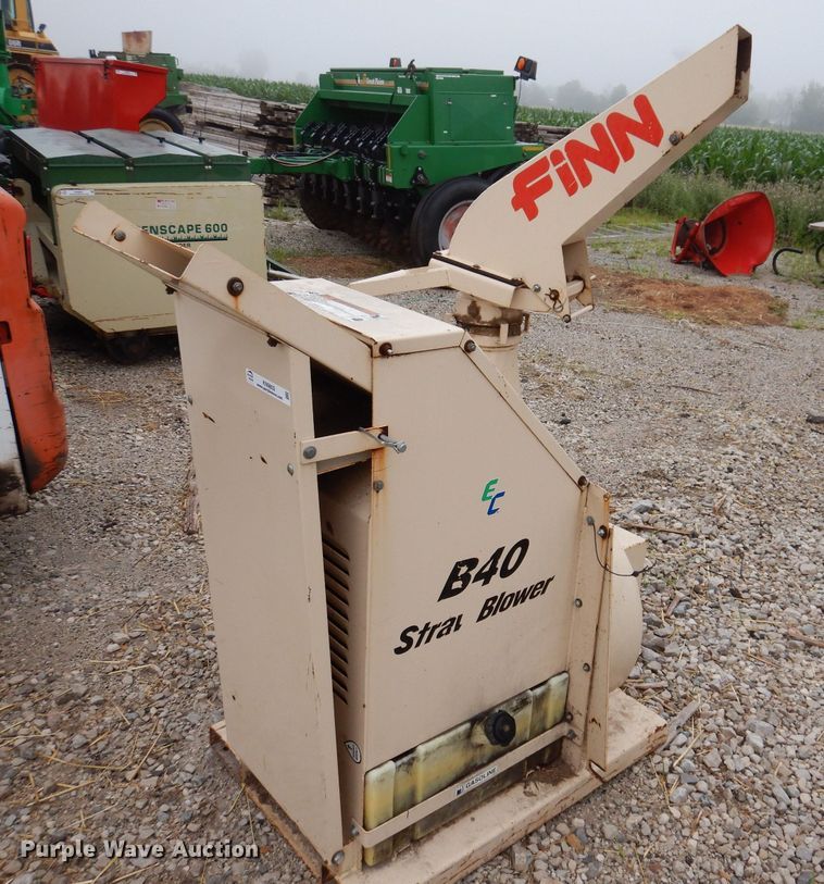 2005 Finn B40 straw blower in Slater, IA Item KN9802 sold Purple Wave