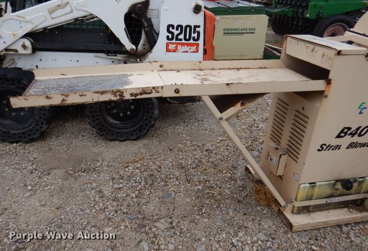 image for item KN9802 2005 Finn B40  straw blower