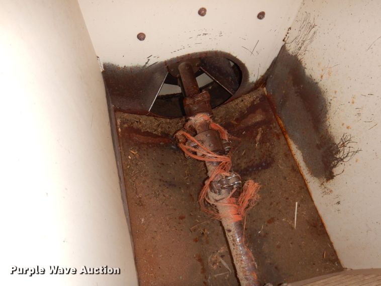 image for item KN9802 2005 Finn B40  straw blower