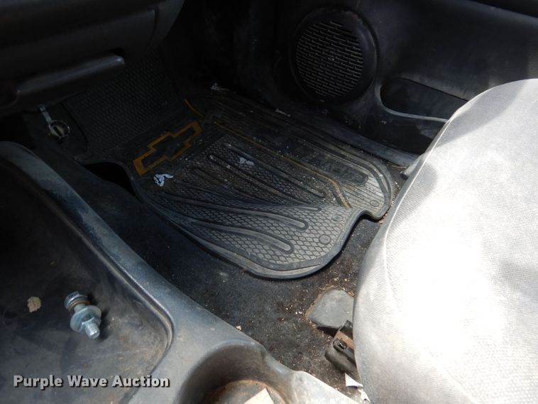 image for item KN9817 2003 Chevrolet S10  Ext. Cab pickup truck