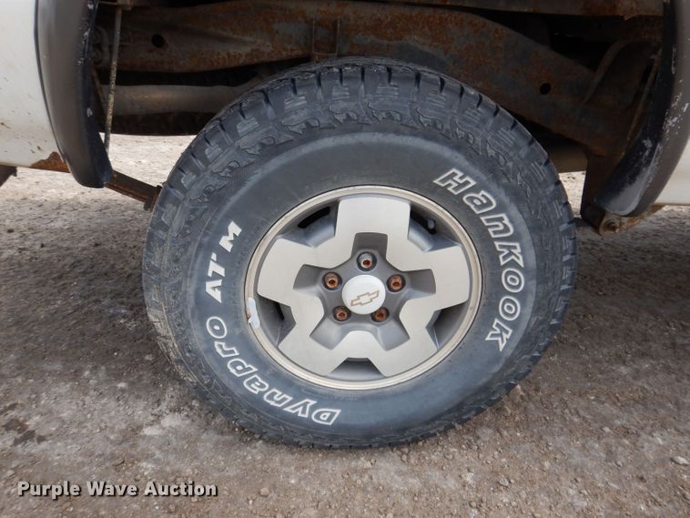 image for item KN9817 2003 Chevrolet S10  Ext. Cab pickup truck