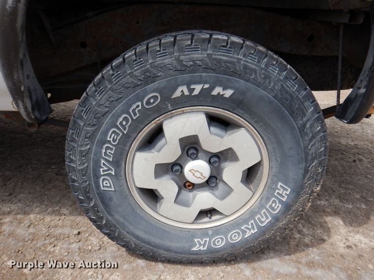 image for item KN9817 2003 Chevrolet S10  Ext. Cab pickup truck