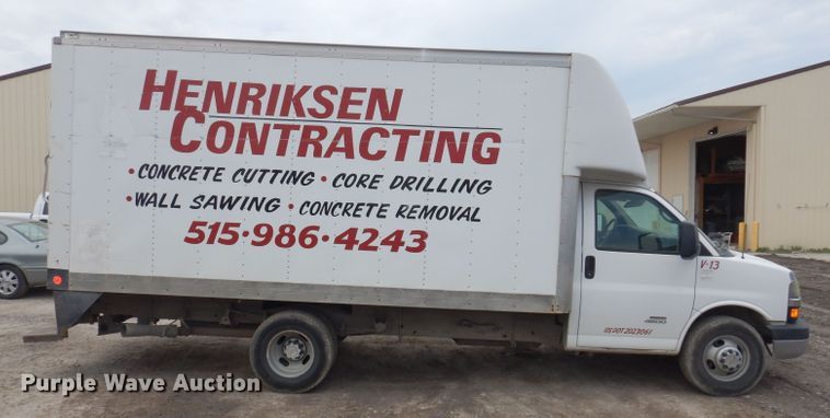 image for item KN9821 2011 Chevrolet Express G4500  box truck