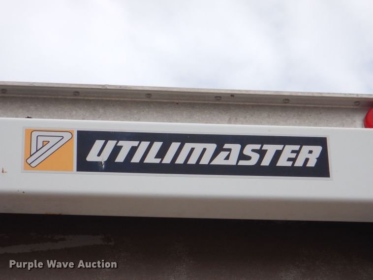 image for item KN9821 2011 Chevrolet Express G4500  box truck