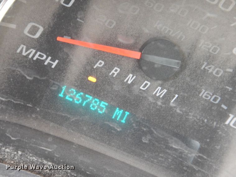 image for item KN9821 2011 Chevrolet Express G4500  box truck