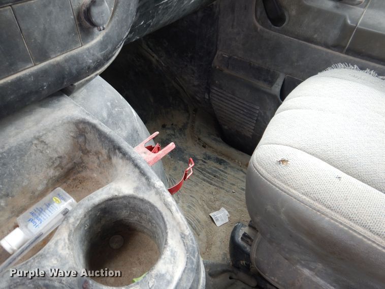 image for item KN9821 2011 Chevrolet Express G4500  box truck