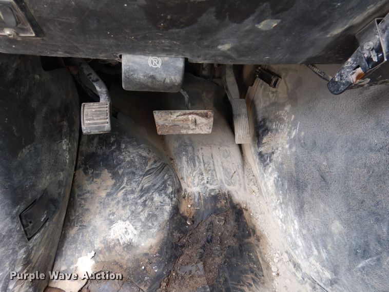 image for item KN9821 2011 Chevrolet Express G4500  box truck