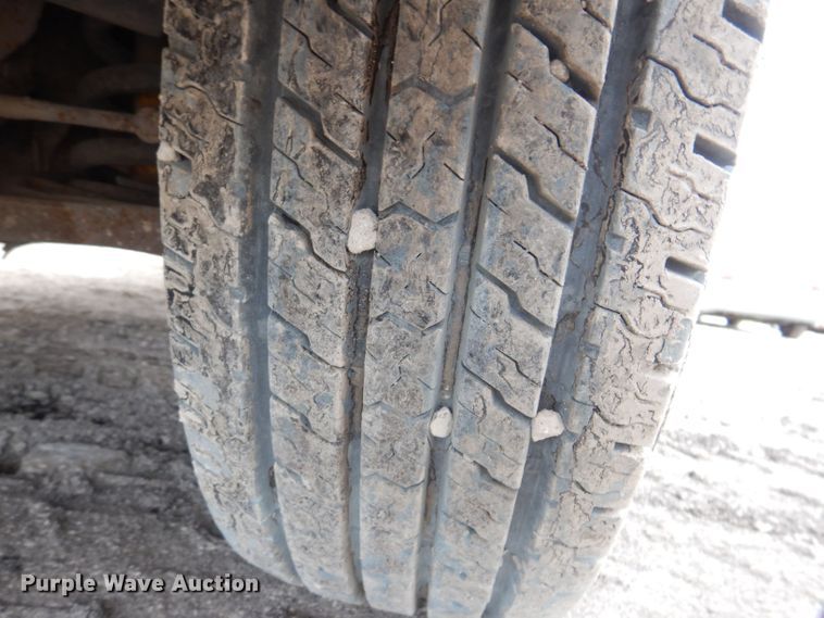 image for item KN9821 2011 Chevrolet Express G4500  box truck