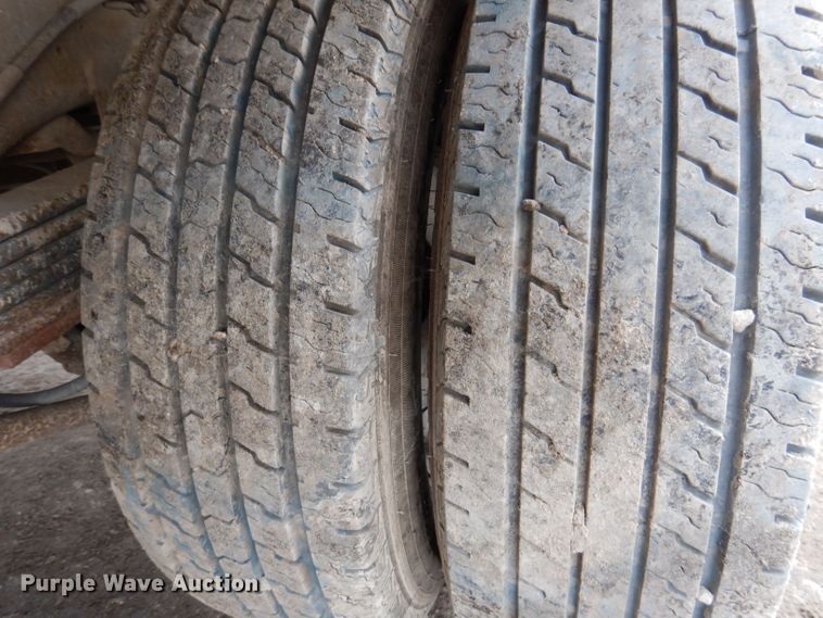 image for item KN9821 2011 Chevrolet Express G4500  box truck