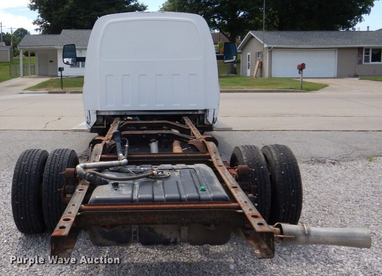 image for item KR9152 2016 Chevrolet Express G4500  van cab and chassis