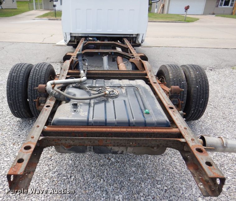 image for item KR9152 2016 Chevrolet Express G4500  van cab and chassis