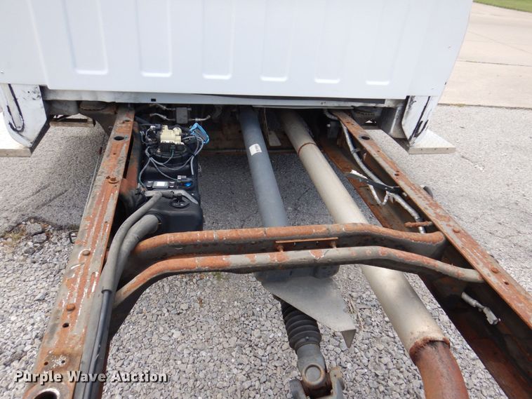 image for item KR9152 2016 Chevrolet Express G4500  van cab and chassis