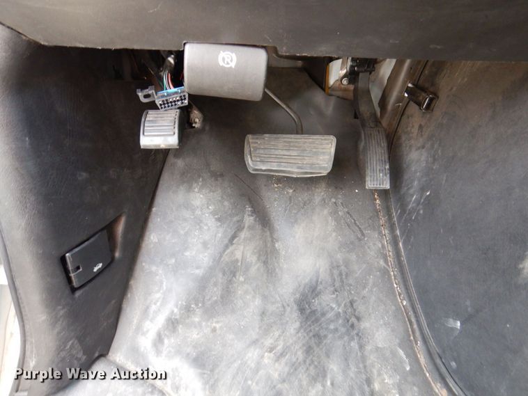 image for item KR9152 2016 Chevrolet Express G4500  van cab and chassis