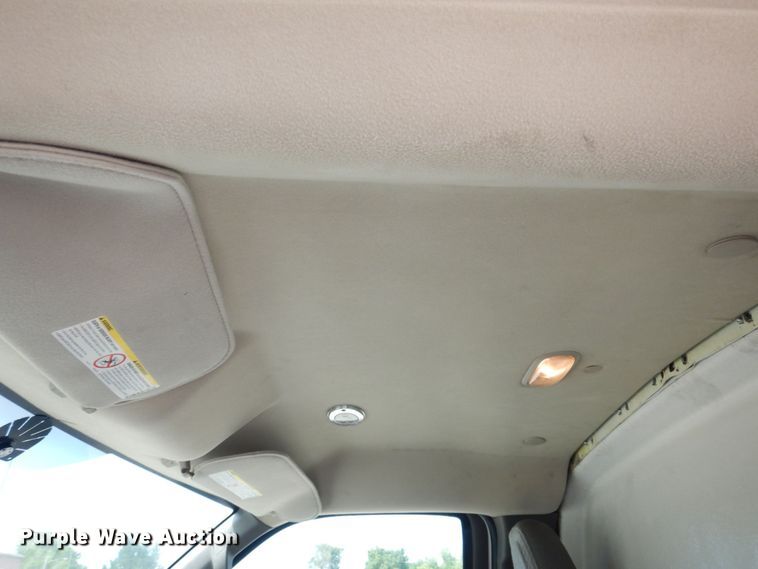 image for item KR9152 2016 Chevrolet Express G4500  van cab and chassis