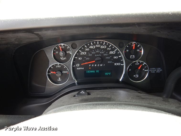 image for item KR9152 2016 Chevrolet Express G4500  van cab and chassis