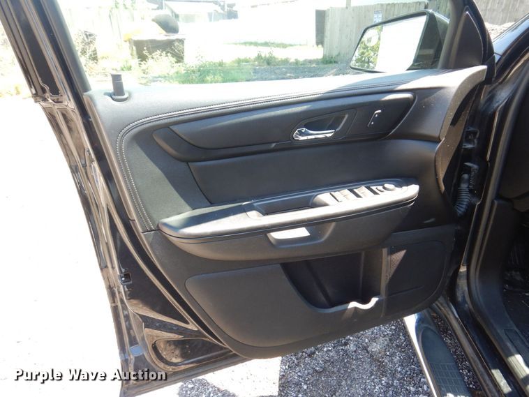 image for item KR9164 2013 Chevrolet Traverse LT  SUV