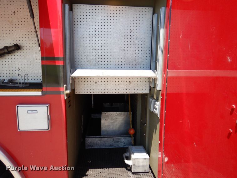 image for item KR9168 2000 HME 1871  pumper fire truck