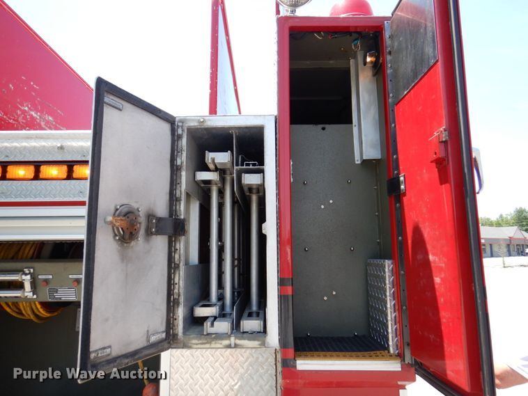 image for item KR9168 2000 HME 1871  pumper fire truck