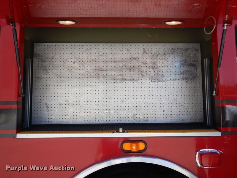 image for item KR9168 2000 HME 1871  pumper fire truck