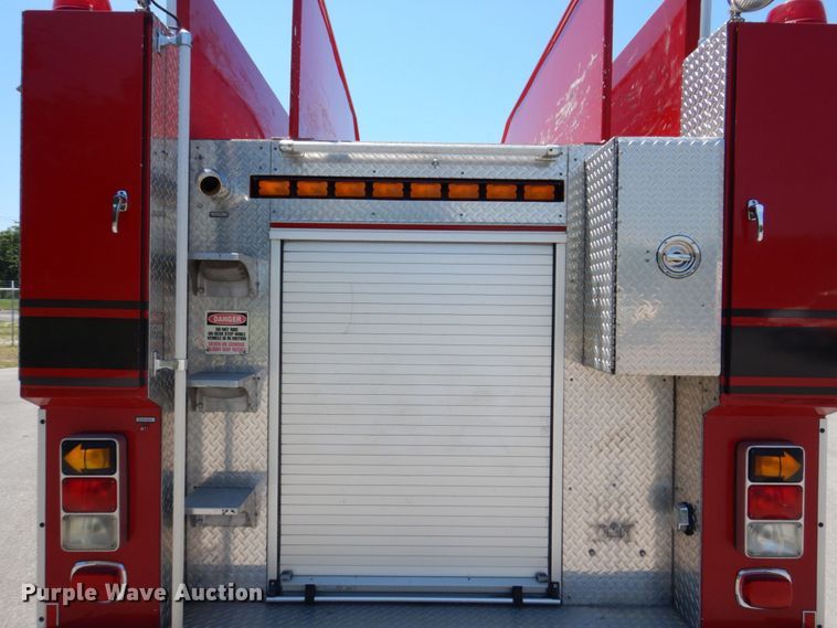 image for item KR9168 2000 HME 1871  pumper fire truck
