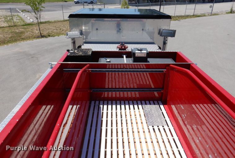 image for item KR9168 2000 HME 1871  pumper fire truck