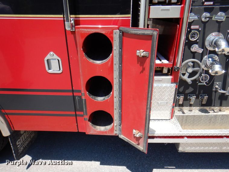 image for item KR9168 2000 HME 1871  pumper fire truck