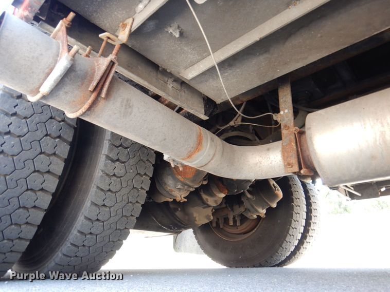 image for item KR9168 2000 HME 1871  pumper fire truck