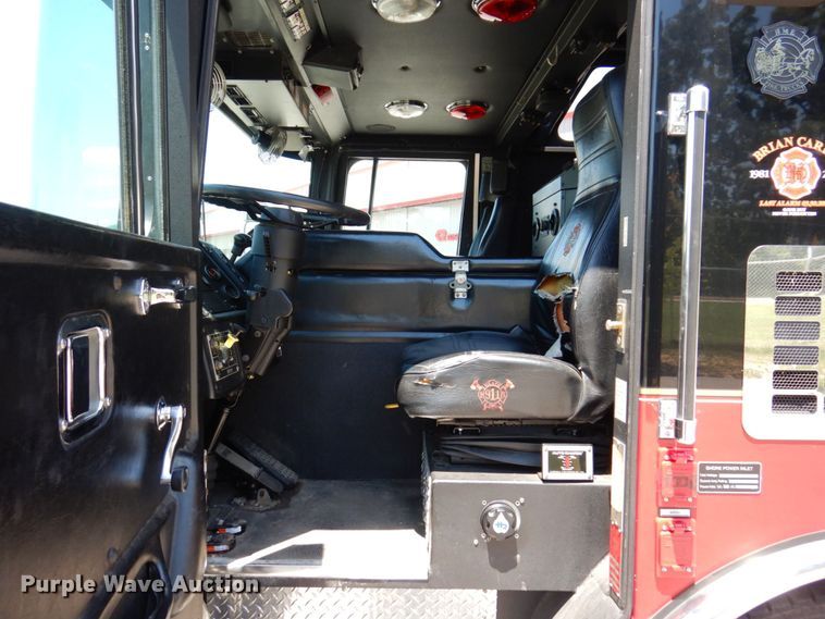 image for item KR9168 2000 HME 1871  pumper fire truck