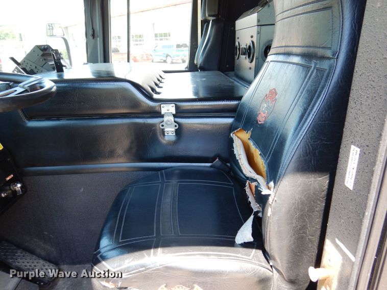 image for item KR9168 2000 HME 1871  pumper fire truck