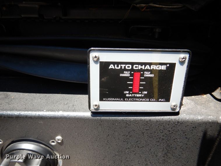 image for item KR9168 2000 HME 1871  pumper fire truck