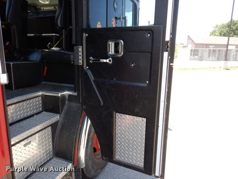 image for item KR9168 2000 HME 1871  pumper fire truck