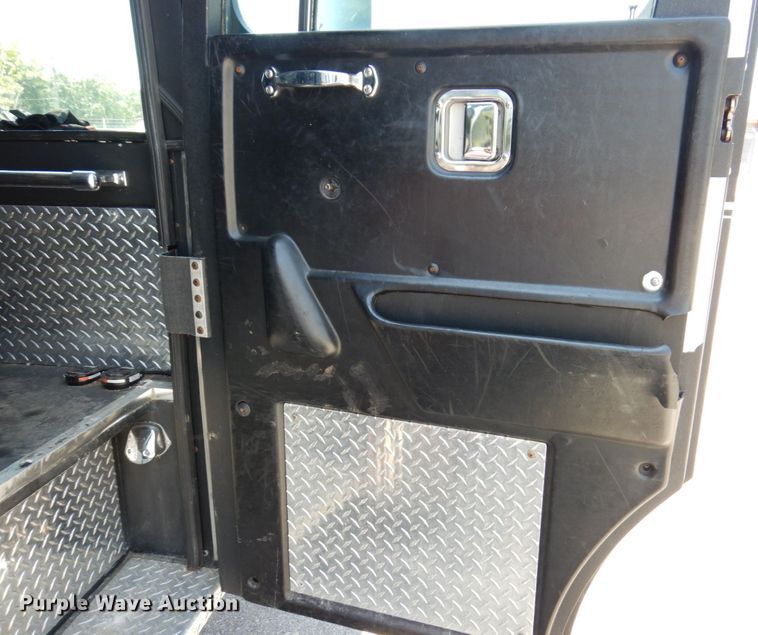 image for item KR9168 2000 HME 1871  pumper fire truck