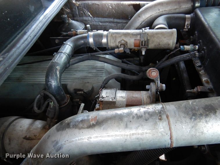 image for item KR9168 2000 HME 1871  pumper fire truck