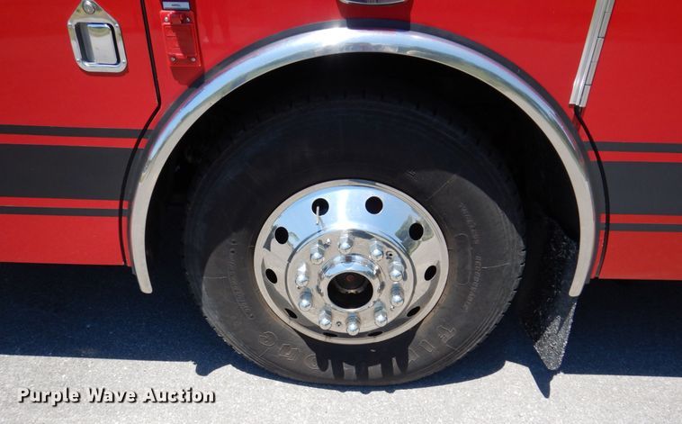 image for item KR9168 2000 HME 1871  pumper fire truck