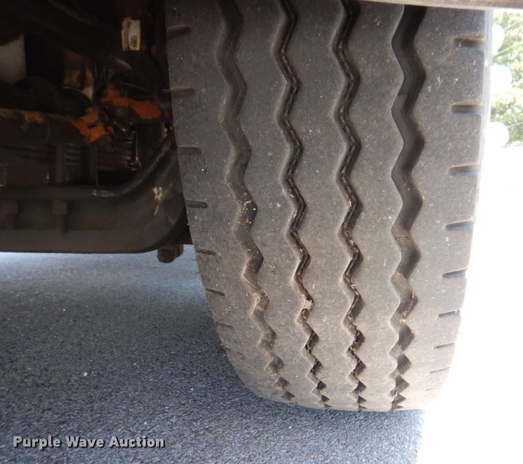 image for item KR9168 2000 HME 1871  pumper fire truck