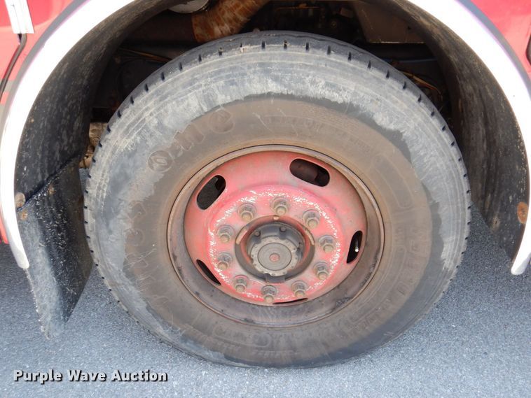 image for item KR9168 2000 HME 1871  pumper fire truck