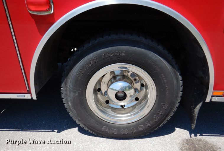 image for item KR9168 2000 HME 1871  pumper fire truck