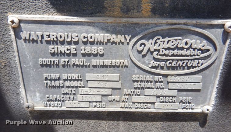 image for item KR9168 2000 HME 1871  pumper fire truck