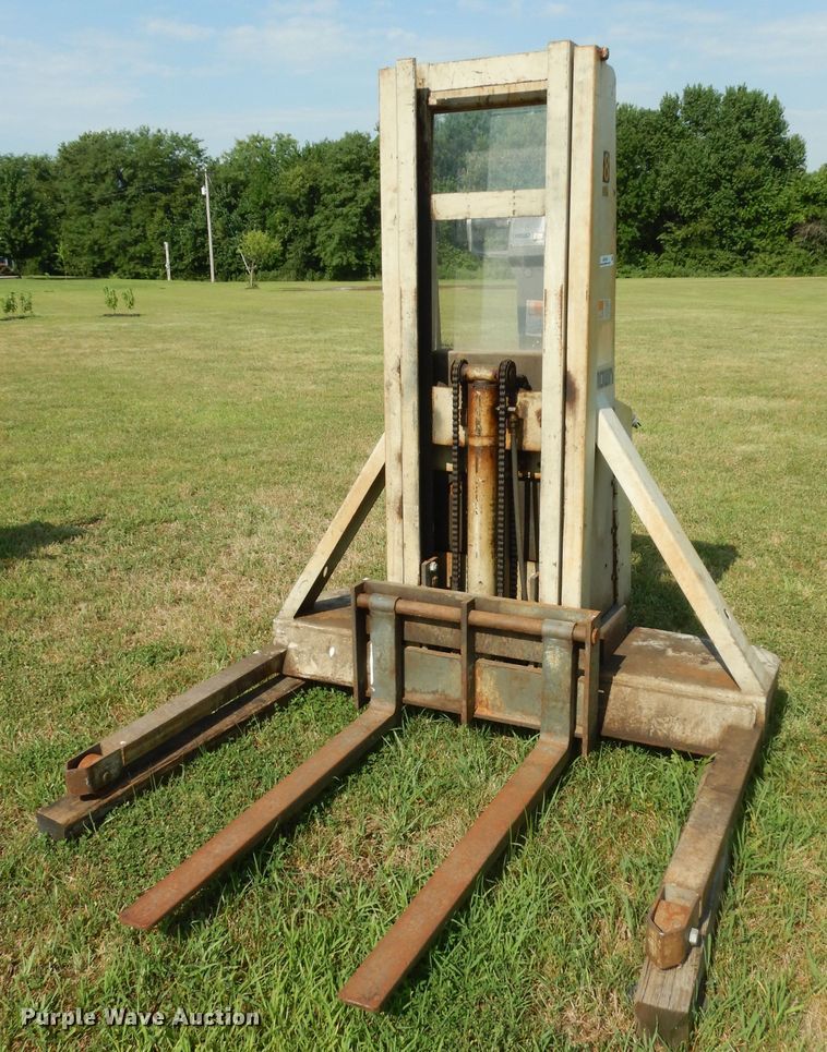 image for item KS9748 Crown 20MT-S  pallet jack