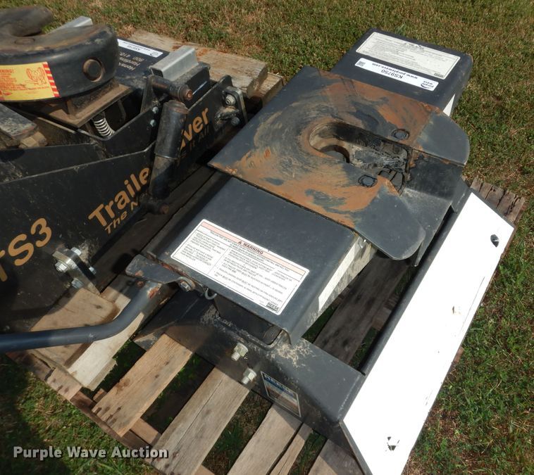 image for item KS9750 2001 Reese  fifth wheel hitch