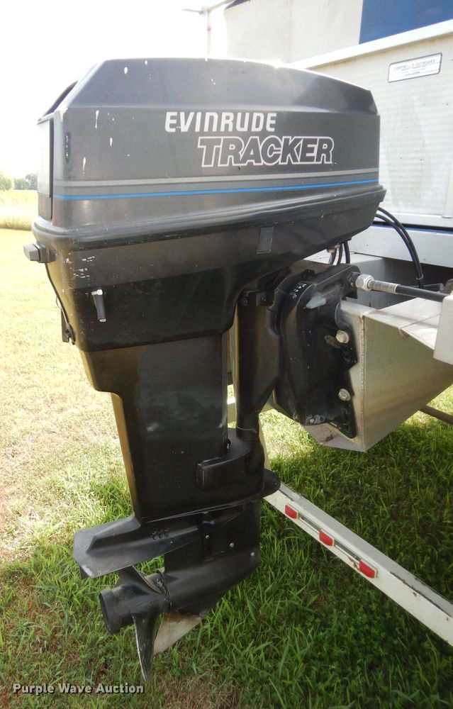 image for item KS9751 1997 Landau Bandit 16  boat